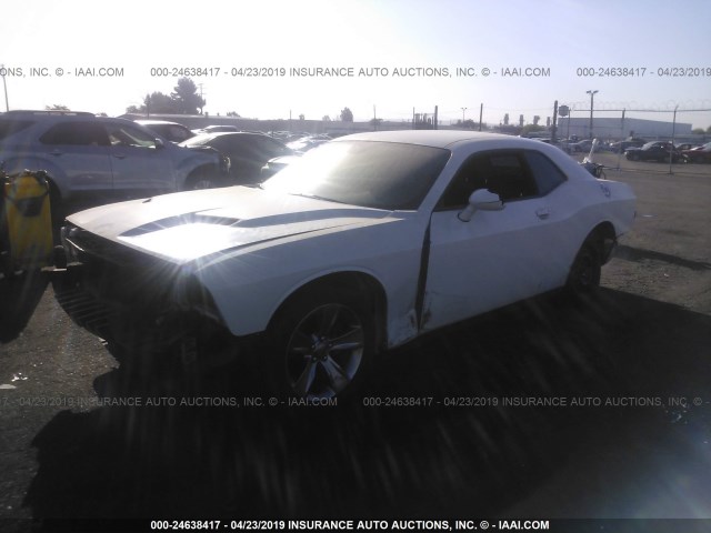 2C3CDZAG2GH107773 - 2016 DODGE CHALLENGER SXT WHITE photo 2