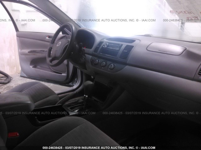 4T1BE30K36U710682 - 2006 TOYOTA CAMRY LE/XLE/SE GRAY photo 5