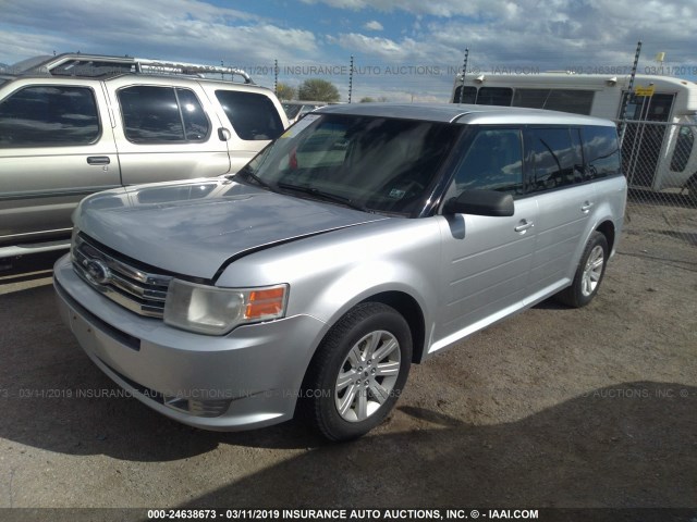 2FMGK5BC8BBD03621 - 2011 FORD FLEX SE SILVER photo 2