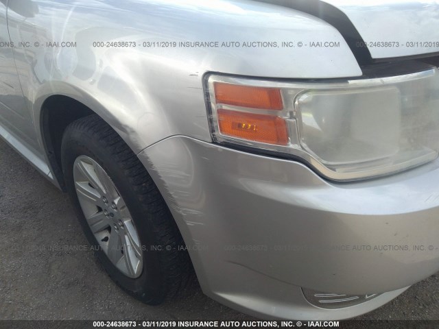 2FMGK5BC8BBD03621 - 2011 FORD FLEX SE SILVER photo 6