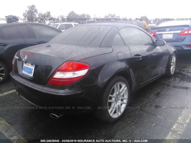 WDBWK54F08F189224 - 2008 MERCEDES-BENZ SLK 280 BLACK photo 4