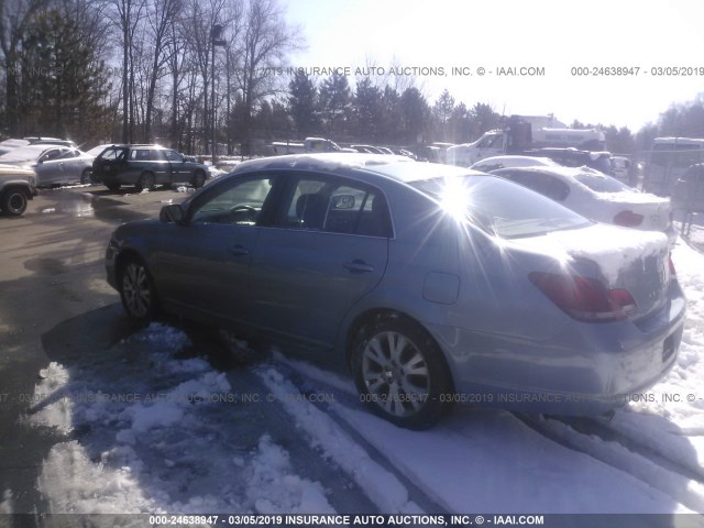 4T1BK36B78U269304 - 2008 TOYOTA AVALON XL/XLS/TOURING/LIMITED GRAY photo 3