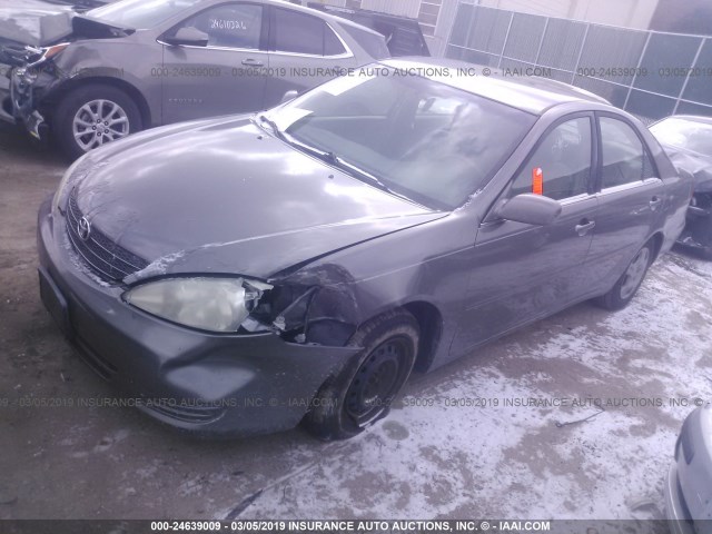 4T1BE32K03U729358 - 2003 TOYOTA CAMRY LE/XLE/SE GRAY photo 2