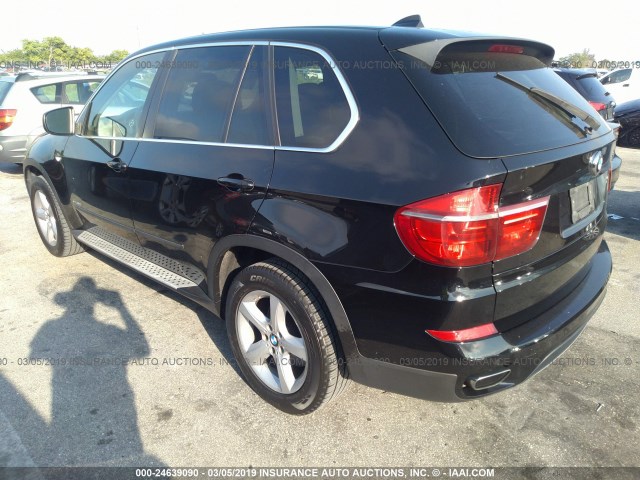 5UXZV8C57BL417677 - 2011 BMW X5 XDRIVE50I BLACK photo 3