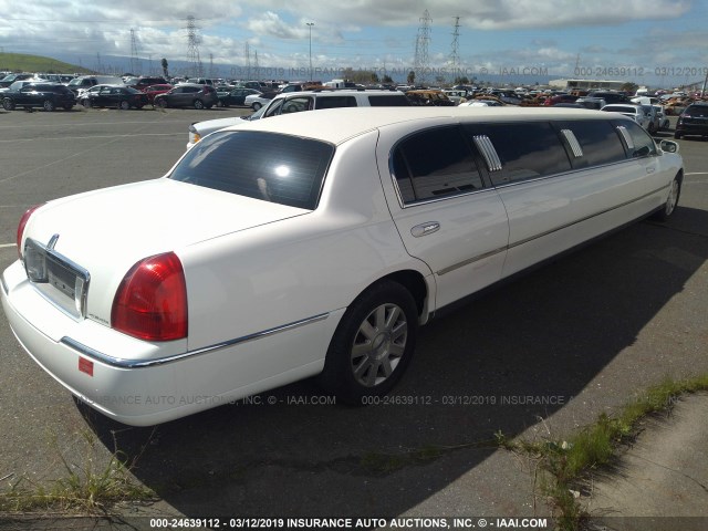 1L1FM81W43Y600572 - 2003 LINCOLN TOWN CAR EXECUTIVE WHITE photo 4