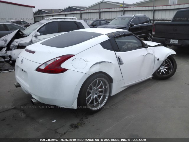 JN1AZ4EH0AM503752 - 2010 NISSAN 370Z WHITE photo 4