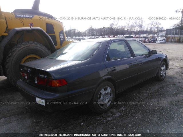 4T1BG22K0YU940720 - 2000 TOYOTA CAMRY CE/LE/XLE 黑色 照片 4