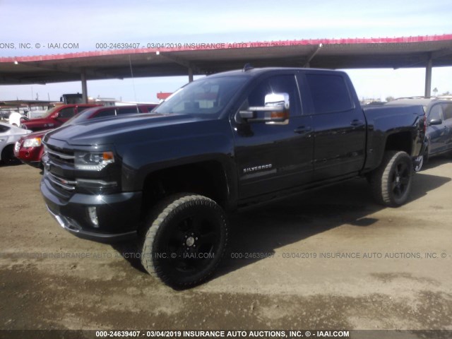 3GCUKREC1HG366401 - 2017 CHEVROLET SILVERADO K1500 LT BLACK photo 2