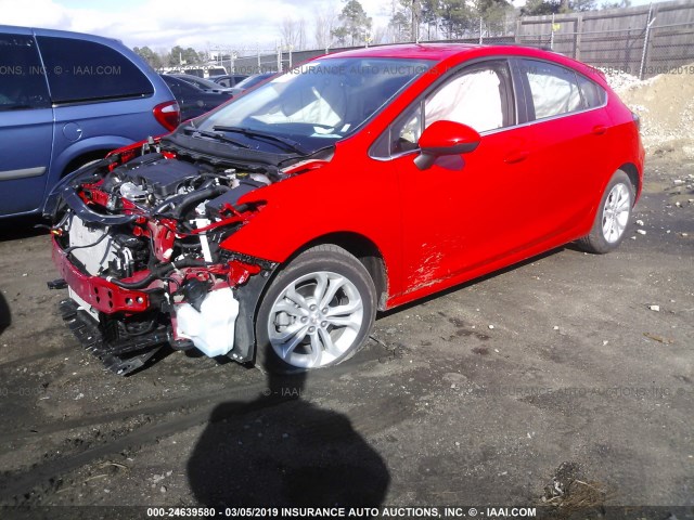 3G1BE6SM3KS543666 - 2019 CHEVROLET CRUZE RED photo 2