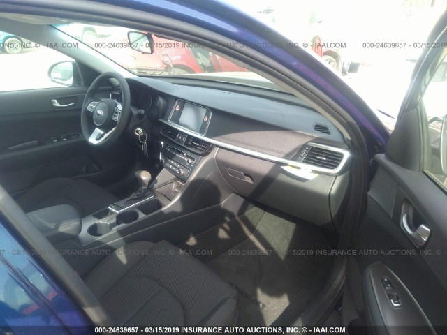 5XXGT4L30KG331035 - 2019 KIA OPTIMA LX/S Dark Blue photo 5