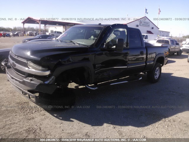 1GCHC231X2F207571 - 2002 CHEVROLET SILVERADO C2500 HEAVY DUTY BLACK photo 2