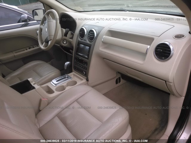 1FMZK05135GA45477 - 2005 FORD FREESTYLE SEL TAN photo 5