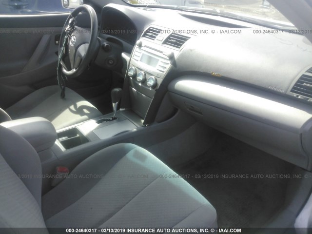 4T1BE46K99U372691 - 2009 TOYOTA CAMRY SE/LE/XLE 银色 照片 5