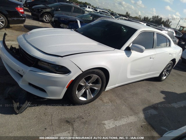 2C3CDXHG1GH214808 - 2016 DODGE CHARGER SXT WHITE photo 2