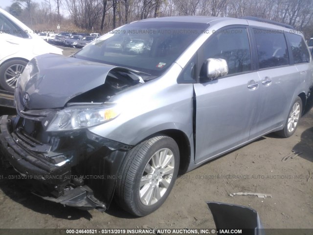 5TDDK3DC0FS122140 - 2015 TOYOTA SIENNA XLE/LIMITED GRAY photo 2