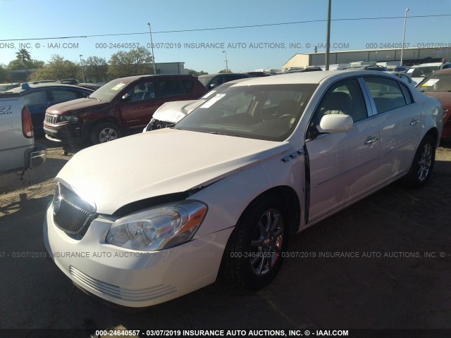 1G4HD57288U176564 - 2008 BUICK LUCERNE CXL WHITE photo 2