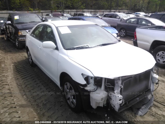 4T1BE46K17U577712 - 2007 TOYOTA CAMRY NEW GENERAT CE/LE/XLE/SE WHITE photo 1