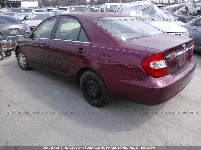 4T1BE32K62U623964 - 2002 TOYOTA CAMRY LE/XLE/SE RED photo 3