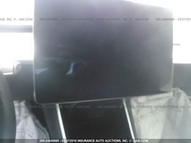 5YJ3E1EA7JF005141 - 2018 TESLA MODEL 3 GRAY photo 7