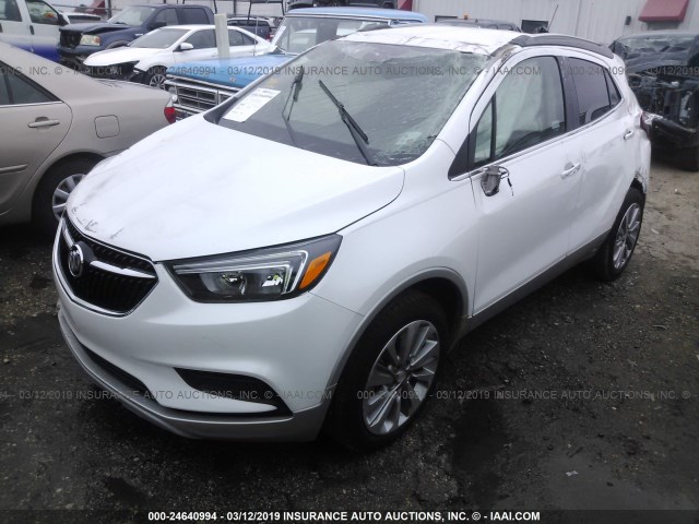 KL4CJASBXJB693223 - 2018 BUICK ENCORE PREFERRED WHITE photo 2