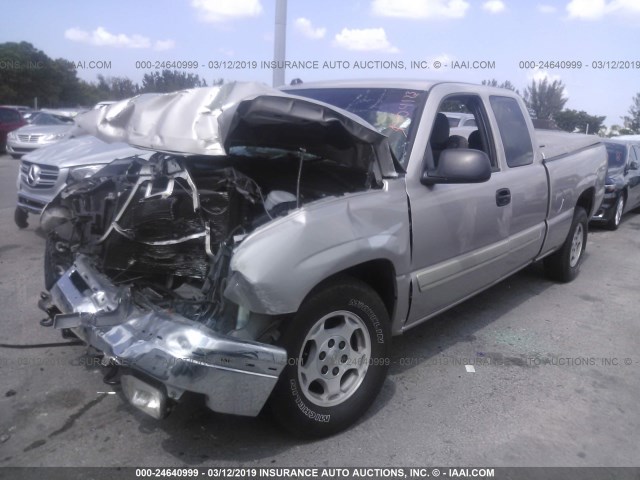 2GCEC19T441404123 - 2004 CHEVROLET SILVERADO C1500 GRAY photo 2