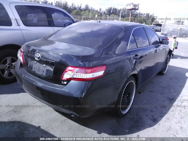 4T1BF3EK1BU227952 - 2011 TOYOTA CAMRY SE/LE/XLE 黑色 照片 4