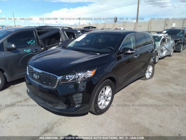 5XYPG4A58KG553973 - 2019 KIA SORENTO LX/L BLACK photo 2