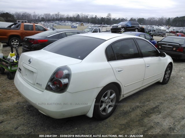 1N4AL11D05C275401 - 2005 NISSAN ALTIMA S/SL WHITE photo 4