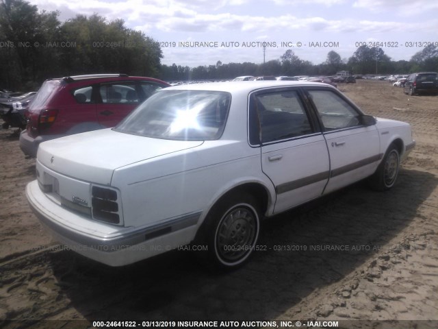 1G3AJ55M7S6305554 - 1995 OLDSMOBILE CIERA SL WHITE photo 4