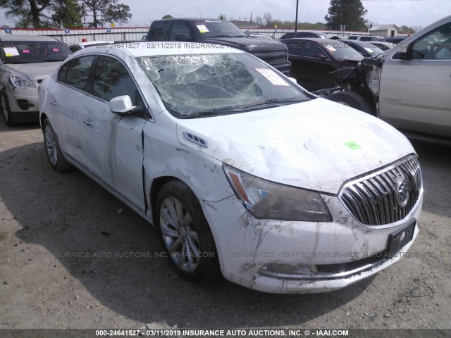 1G4GB5G37FF131871 - 2015 BUICK LACROSSE WHITE photo 1