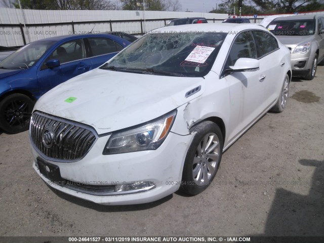 1G4GB5G37FF131871 - 2015 BUICK LACROSSE WHITE photo 2