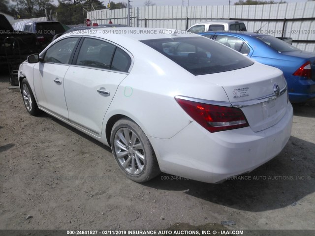 1G4GB5G37FF131871 - 2015 BUICK LACROSSE WHITE photo 3