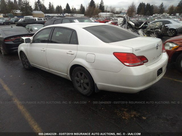 4T1BK36B35U047404 - 2005 TOYOTA AVALON XL/XLS/TOURING/LIMITED WHITE photo 3