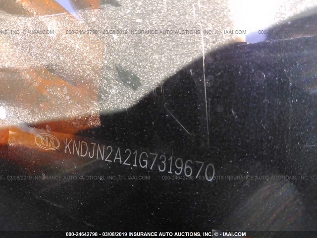 KNDJN2A21G7319670 - 2016 KIA SOUL ნაცრისფერი ფოტო 9