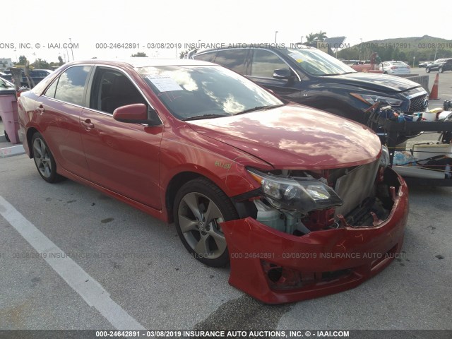 4T1BF1FK5EU812718 - 2014 TOYOTA CAMRY L/SE/LE/XLE Qırmızı foto 1