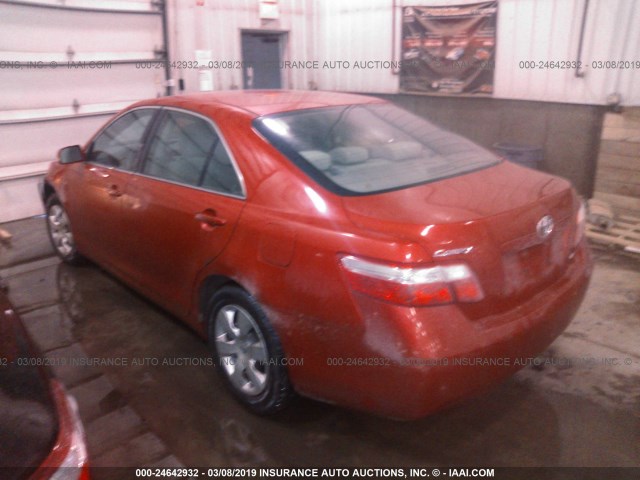 4T1BE46K17U008875 - 2007 TOYOTA CAMRY NEW GENERAT CE/LE/XLE/SE RED photo 3