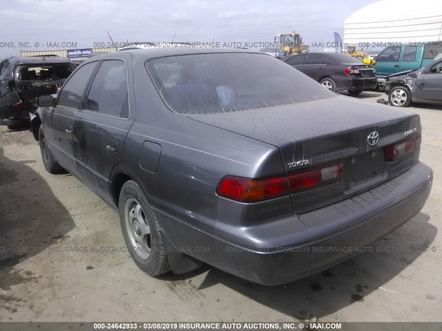 4T1BG22K2XU606705 - 1999 TOYOTA CAMRY CE/LE/XLE GRAY photo 3