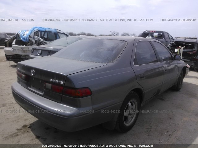 4T1BG22K2XU606705 - 1999 TOYOTA CAMRY CE/LE/XLE GRAY photo 4