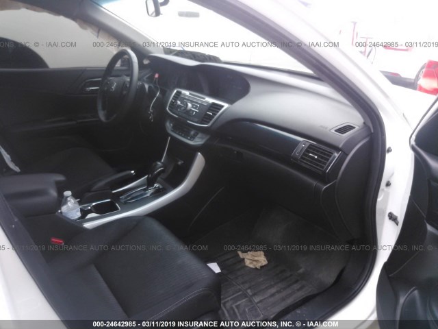 1HGCR2F57DA165479 - 2013 HONDA ACCORD SPORT WHITE photo 5