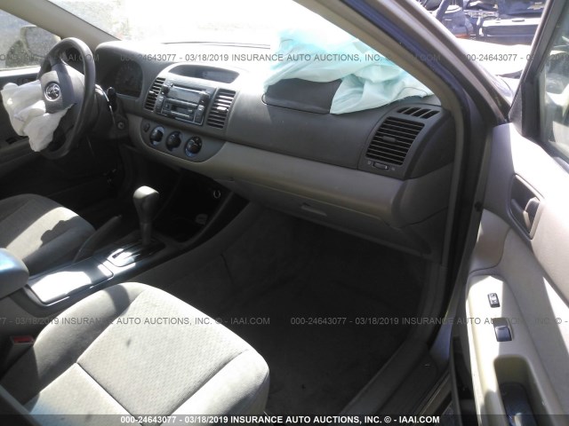 4T1BE32K63U140265 - 2003 TOYOTA CAMRY LE/XLE/SE GOLD photo 5