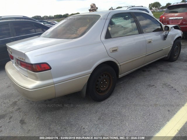 4T1BG22K6VU044434 - 1997 TOYOTA CAMRY CE/LE/XLE BEIGE photo 4