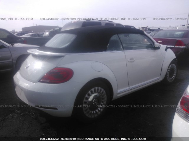 3VW5X7AT1DM802575 - 2013 VOLKSWAGEN BEETLE WHITE photo 4