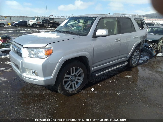 JTEBU5JR9C5100835 - 2012 TOYOTA 4RUNNER SR5/LIMITED/TRAIL SILVER photo 2