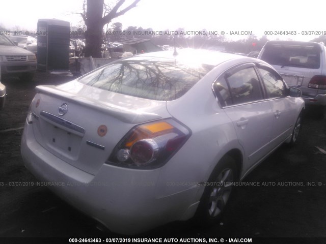 1N4CL21E98C256440 - 2008 NISSAN ALTIMA HYBRID WHITE photo 4