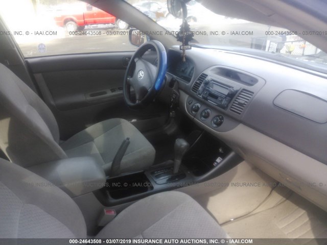 4T1BE32K13U236675 - 2003 TOYOTA CAMRY LE/XLE/SE TEAL photo 5