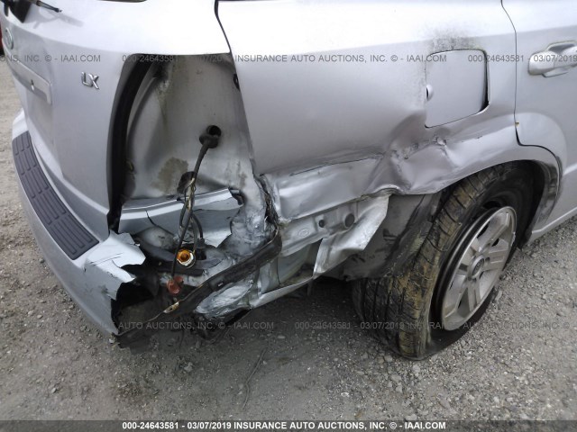 KNDJD733455460778 - 2005 KIA SORENTO EX/LX SILVER photo 6