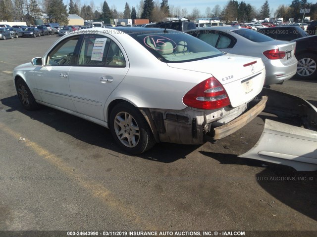 WDBUF26J36A967506 - 2006 MERCEDES-BENZ E 320 CDI WHITE photo 3