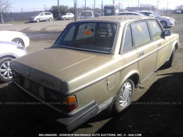 YV1AX8845H1251120 - 1987 VOLVO 244 DL/GL GOLD photo 4