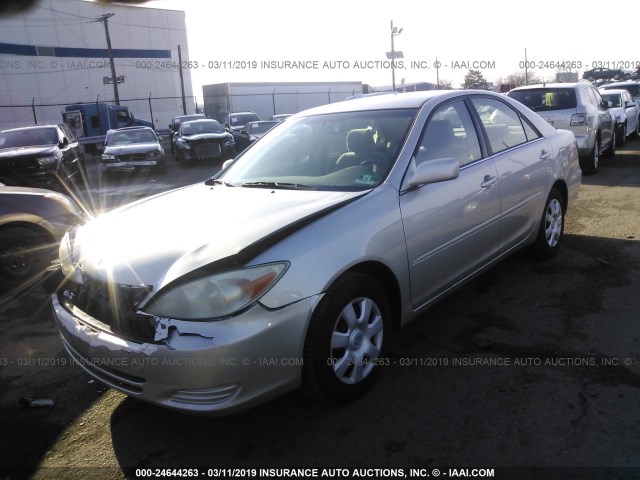 4T1BE32K74U832584 - 2004 TOYOTA CAMRY LE/XLE/SE SILVER photo 2