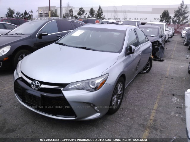 4T1BF1FK8GU261252 - 2016 TOYOTA CAMRY LE/XLE/SE/XSE 银色 照片 2